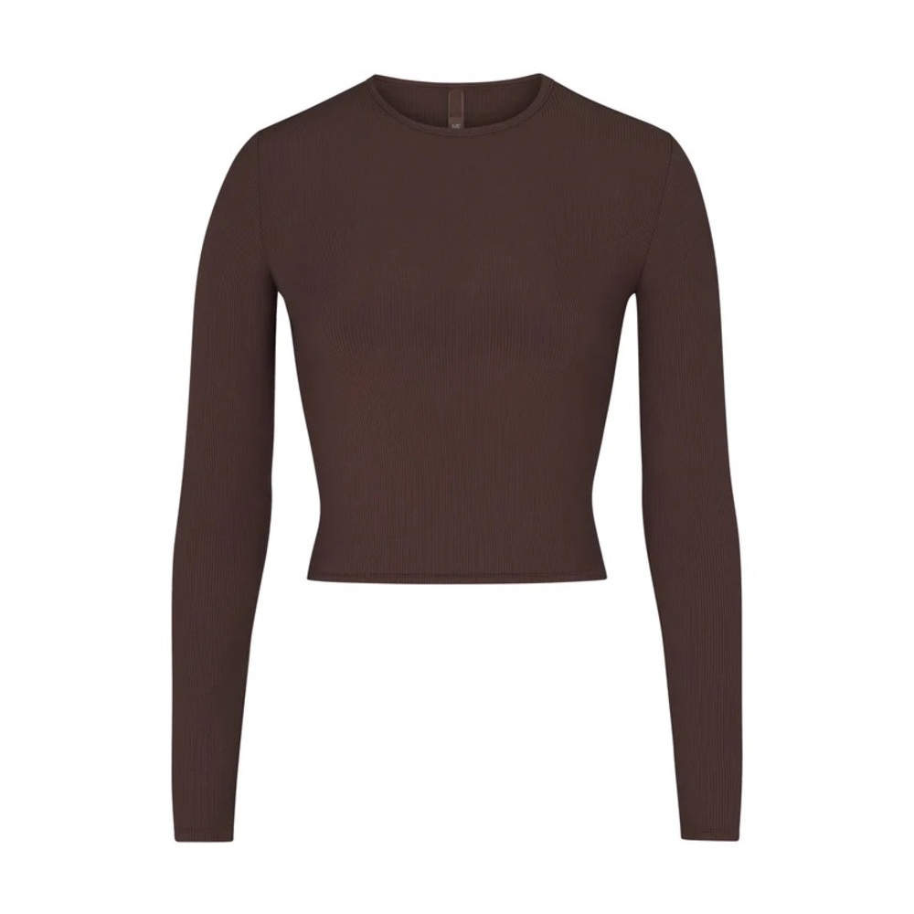 Skims soft lounge long sleeve crop top in cocoa